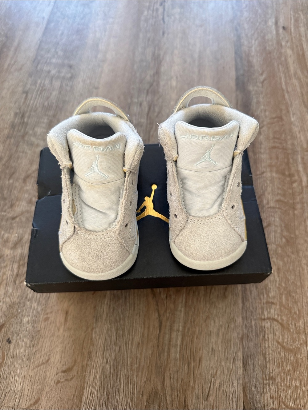 Air Jordan 6 Retro “Pearl” Toddler Sneakers